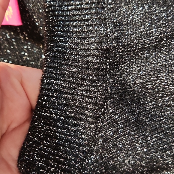 Sweater - Picture 6 of 8